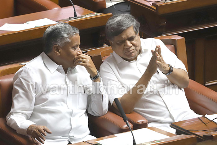 ಅನ್ನಭಾಗ್ಯ ಅಕ್ಕಿ ಕಡಿತದಿಂದಾಗಿ ಮೂಡಿಗೆರೆ ಶಾಸಕನನ್ನು ಪ್ರಶ್ನಿಸುತ್ತಿರುವ ಮಹಿಳೆಯರು: ಜಗದೀಶ್ ಶೆಟ್ಟರ್