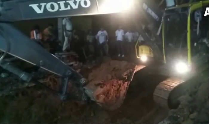 ಸತತ 23 ಗಂಟೆಗಳ ಕಾರ್ಯಾಚರಣೆ: ಕೊಳವೆಬಾವಿಗೆ ಬಿದ್ದ ಬಾಲಕಿಯ ರಕ್ಷಣೆ