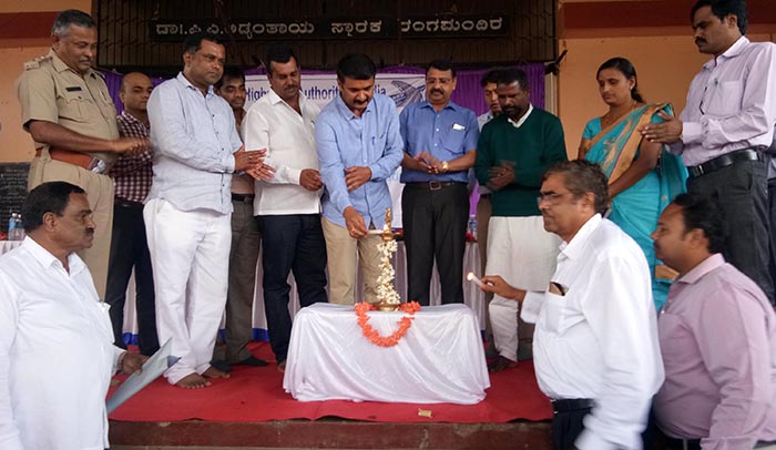 ರಾಷ್ಟ್ರೀಯ ಹೆದ್ದಾರಿ ನಿರ್ಮಾಣಕ್ಕೆ ಬೆಂಬಲ : ಪರಿಸರವಾದಿಗಳ ನಿಲುವಿಗೆ ರೈತರಿಂದ ಆಕ್ರೋಶ