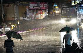 ಕುಲಶೇಖರ ಬಳಿ 2 ಮನೆಗೆ ಹಾನಿ: ಓರ್ವನಿಗೆ ಗಾಯ; ಕೊಟ್ಟಾರ ಚೌಕಿಯಲ್ಲಿ ಕೃತಕ ನೆರೆ