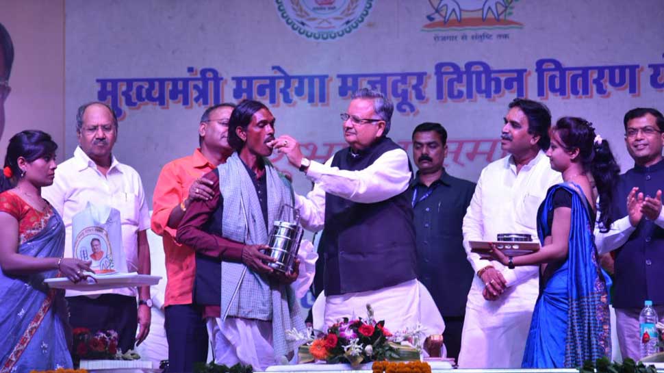 ಛತ್ತೀಸ್‌ಗಡ: ಕಾರ್ಮಿಕರಿಗಾಗಿ ‘ಟಿಫಿನ್ ಯೋಜನೆ’ಗೆ ಚಾಲನೆ