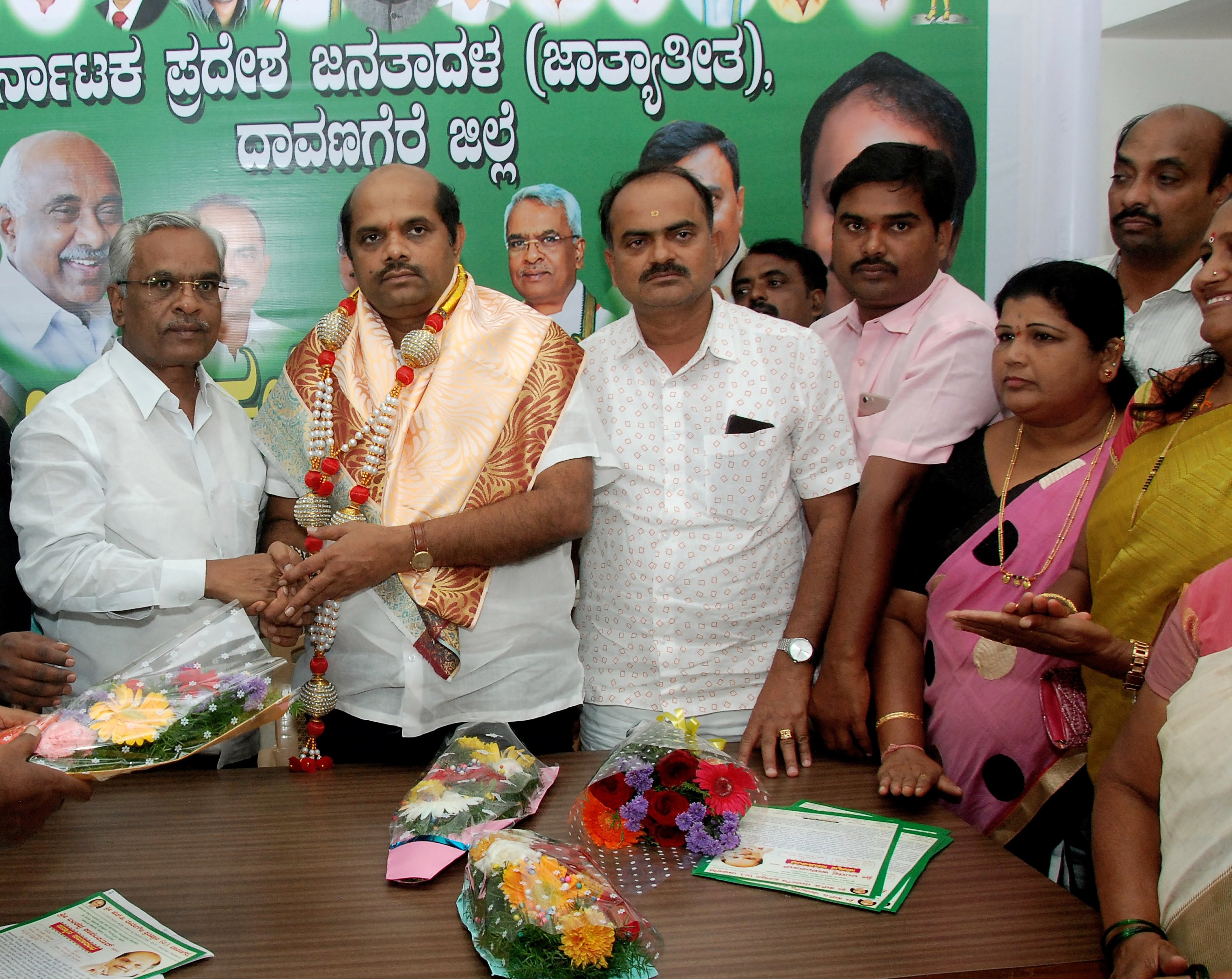 ಬಿಜೆಪಿ ನಾಯಕರು ಅಖಂಡ ರಾಜ್ಯವನ್ನು ಒಡೆಯಲು ಯತ್ನಿಸುತ್ತಿದ್ದಾರೆ: ಸಚಿವ ಬಂಡೆಪ್ಪ ಕಾಶೆಂಪುರ್