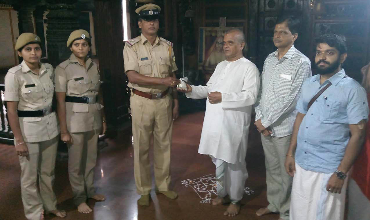 ಉಡುಪಿ ಶಿರೂರು ಮಠ ದ್ವಂದ್ವ ಮಠಕ್ಕೆ ಹಸ್ತಾಂತರ