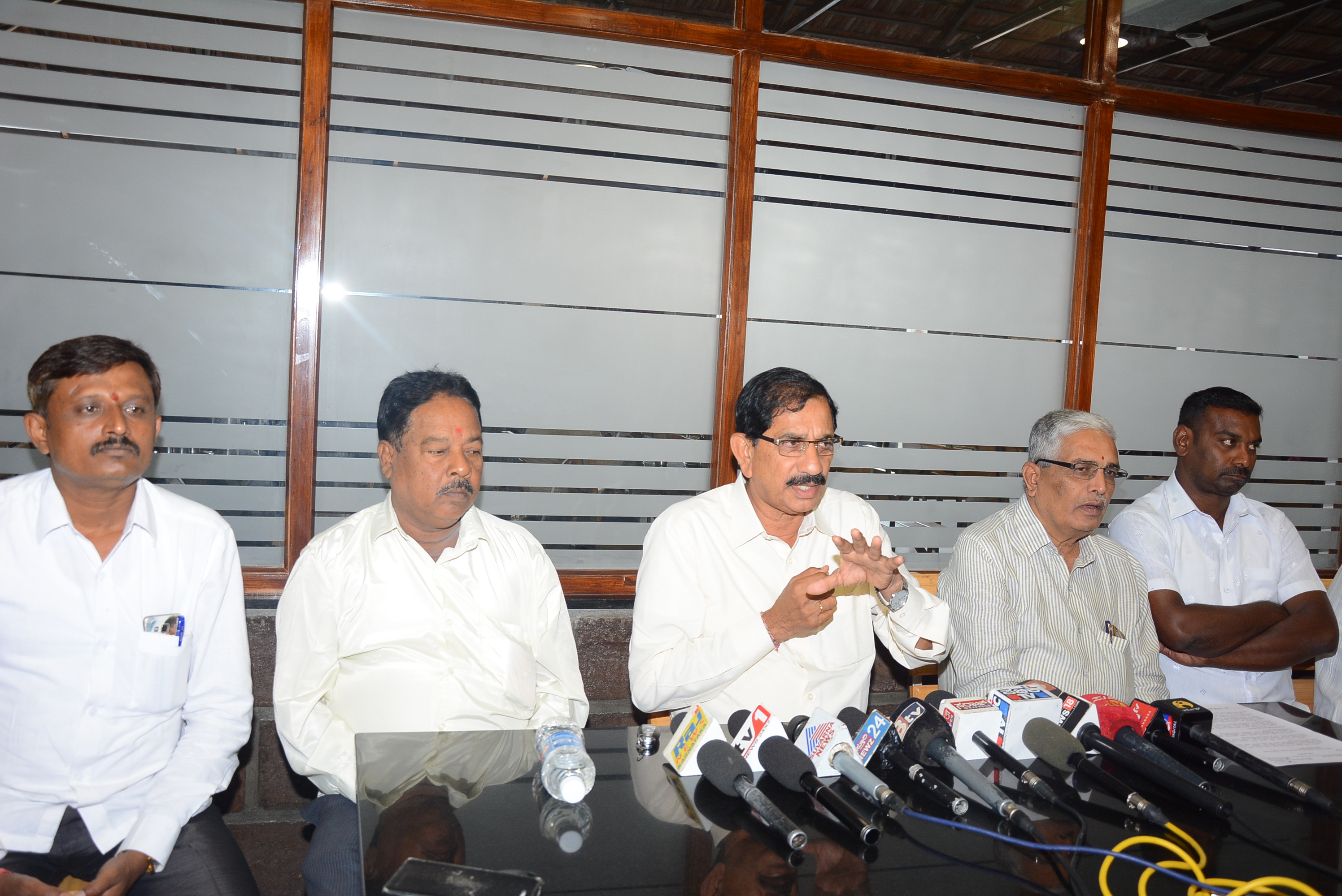 ತುಮಕೂರು: ಡ್ರಗ್ಸ್ ಮಾಫಿಯಾಕ್ಕೆ ಕಡಿವಾಣ ಹಾಕಲು ಮಾಜಿ ಸಚಿವ ಸೊಗಡು ಶಿವಣ್ಣ ಆಗ್ರಹ