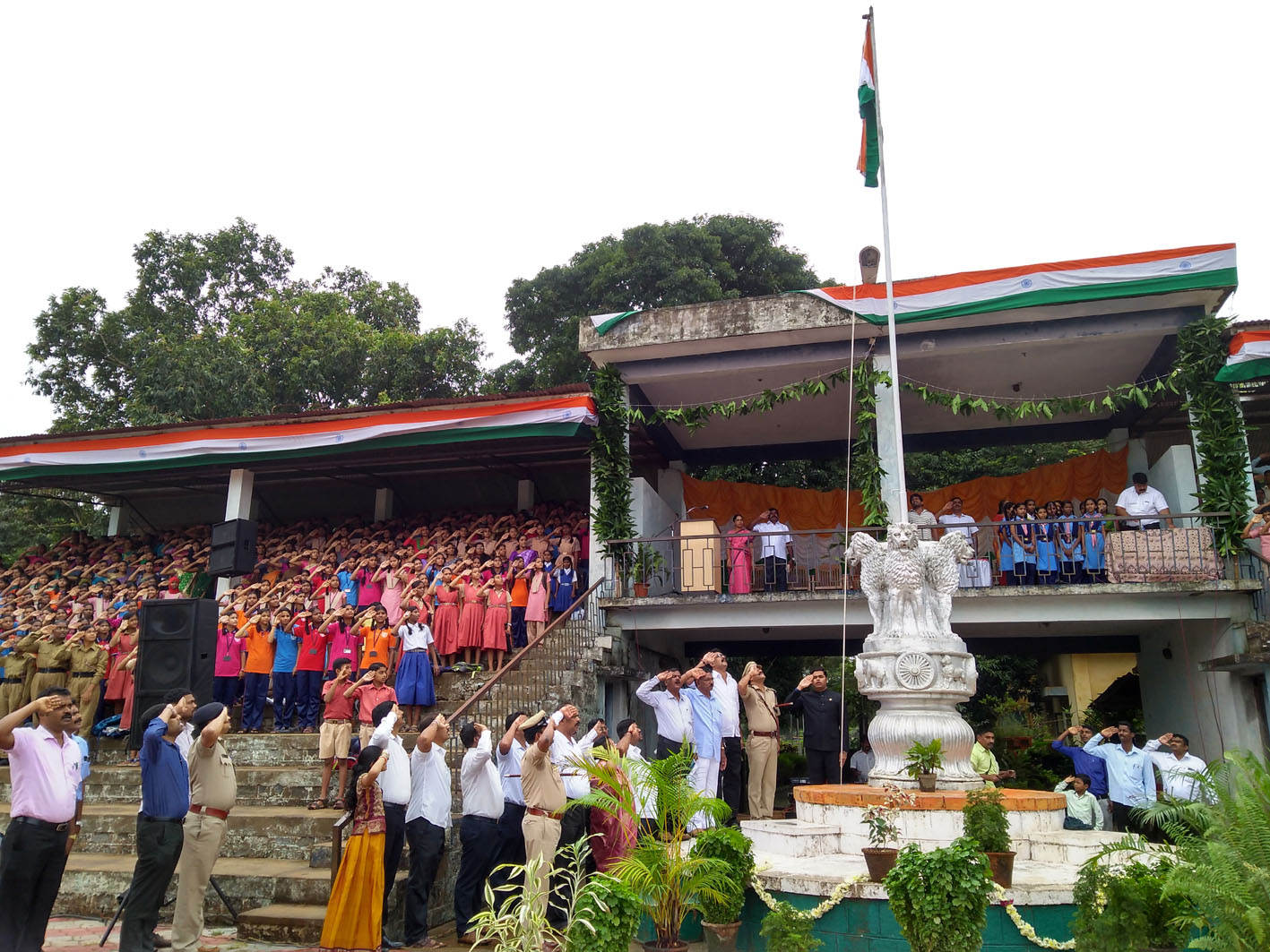 ದೇಶದ ಪ್ರಗತಿಯ ರೂವಾರಿಗಳಾಗಲು ಪಣ ತೊಡಿ: ಭೂಬಾಲನ್