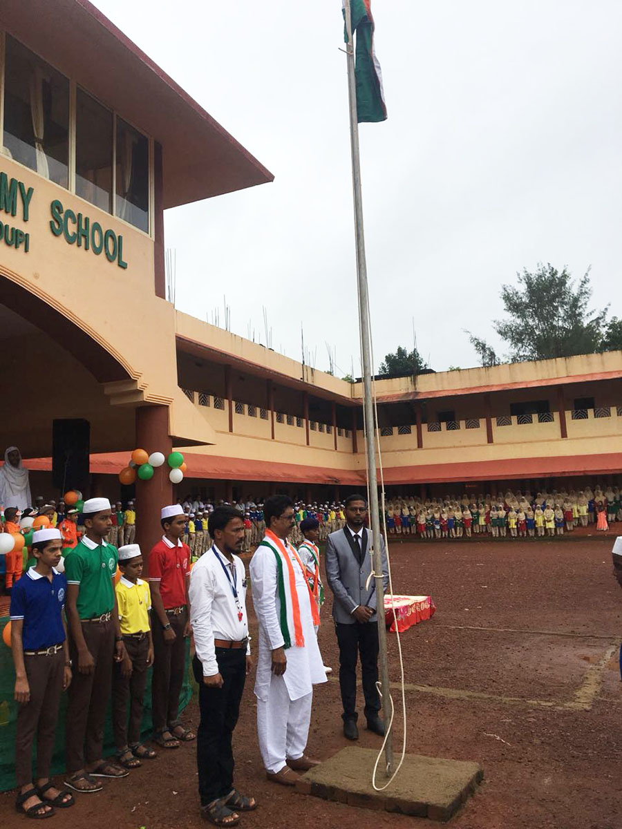 ಮೂಳೂರು ಅಲ್ ಇಹ್ಸಾನ್ ನಲ್ಲಿ  ಸ್ವಾತಂತ್ರೋತ್ಸವ