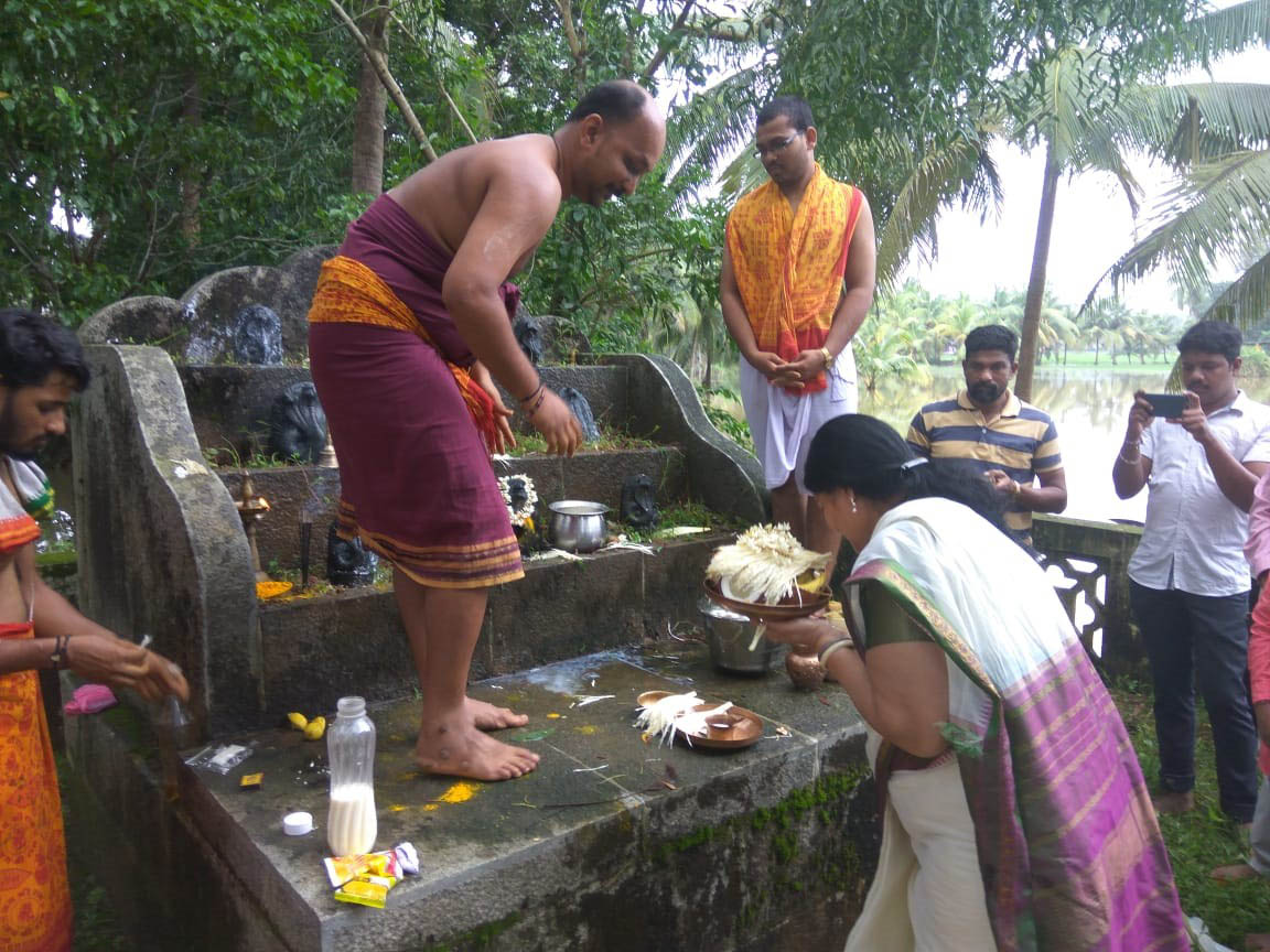 ಉಪ್ಪೂರಿನಲ್ಲಿ ಸಚಿವರಿಂದ ನಾಗರಪಂಚಮಿ ಪೂಜೆ