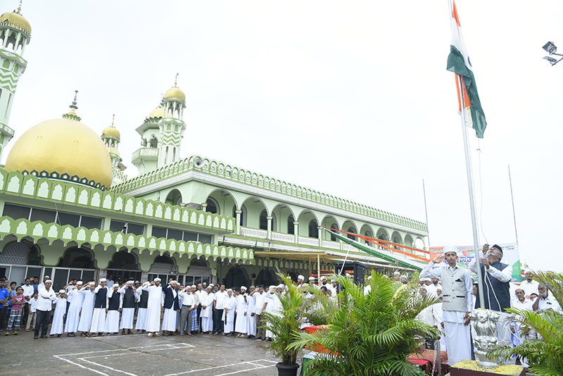 ಉಳ್ಳಾಲ ದರ್ಗಾ ವಠಾರದಲ್ಲಿ ಸ್ವಾತಂತ್ರೋತ್ಸವ ಆಚರಣೆ