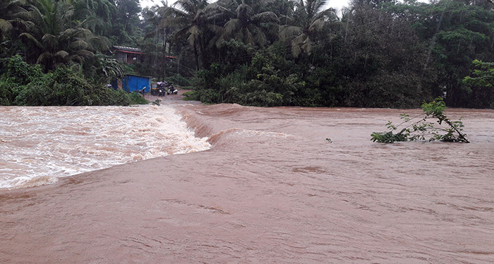 ಬೆಳ್ತಂಗಡಿ; ಉಕ್ಕಿ ಹರಿಯುತ್ತಿರುವ ನದಿಗಳು: ಜನಸಂಚಾರ ಅಸ್ತವ್ಯಸ್ತ