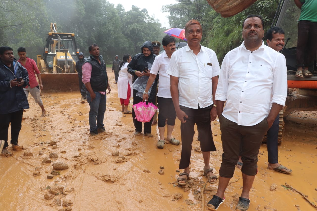 ನೆರೆಪೀಡಿತ ಪ್ರದೇಶಗಳಿಗೆ ದ.ಕ. ಜಿಲ್ಲಾ ಉಸ್ತುವಾರಿ ಸಚಿವರ ಭೇಟಿ