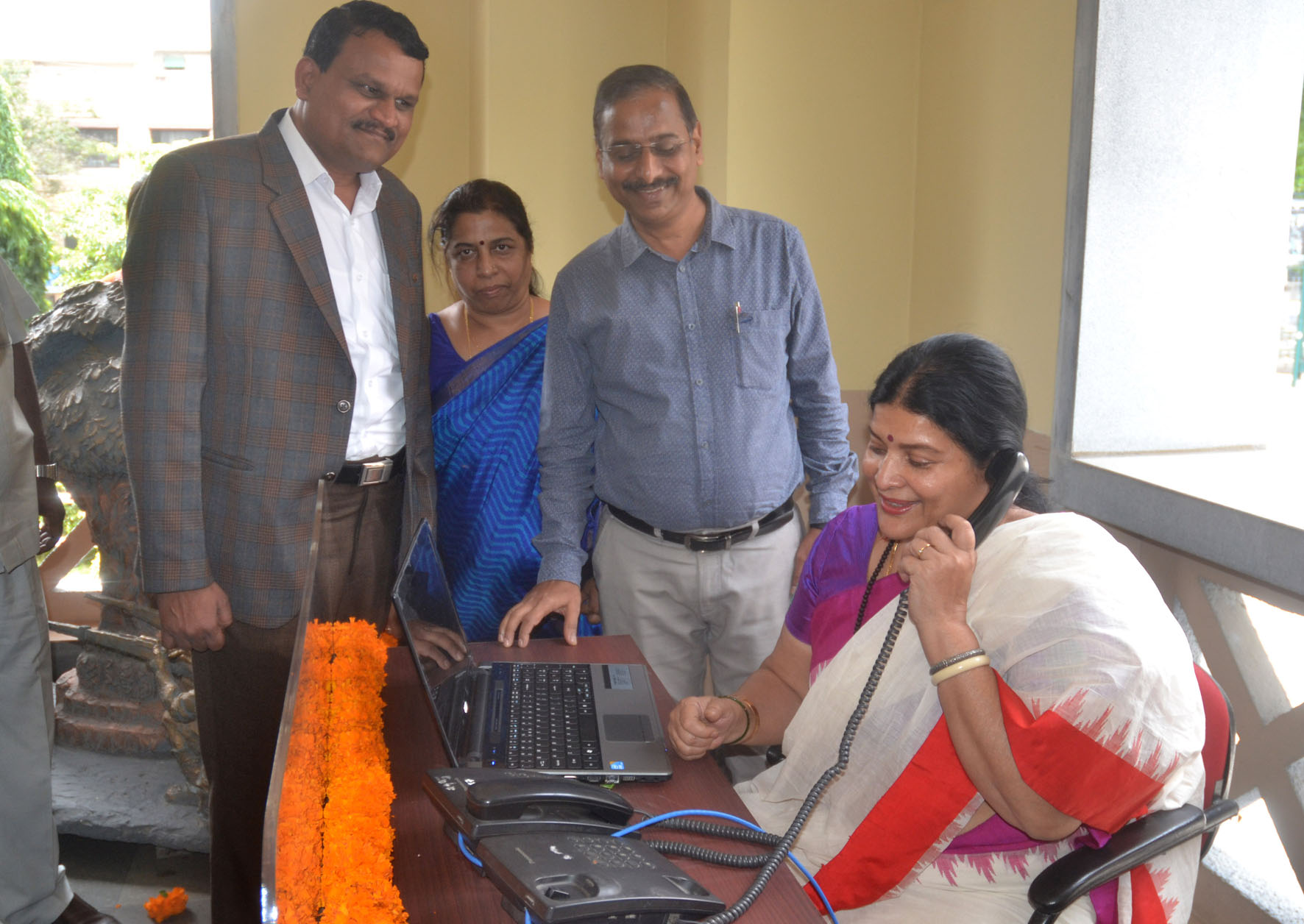 ಕನ್ನಡ ಮತ್ತು ಸಂಸ್ಕೃತಿ ಇಲಾಖೆ ಯೋಜನೆಗಳ ಮಾಹಿತಿ ಕೇಂದ್ರಕ್ಕೆ ಸಚಿವೆ ಜಯಮಾಲಾ ಚಾಲನೆ