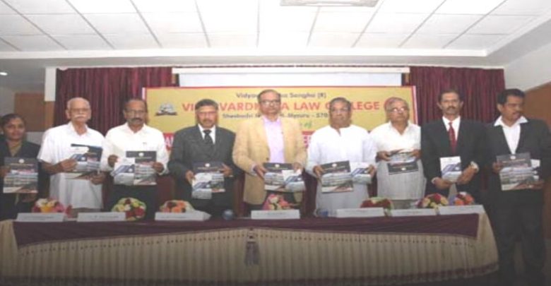 ವಕೀಲರು ಭಾಷಾಂತರ ಮಾಡುವುದನ್ನು ಕಲಿತುಕೊಂಡಲ್ಲಿ ಸಮರ್ಥ ವಾದ ಮಂಡಿಸಬಹುದು: ಪ್ರೊ.ಈಶ್ವರ್ ಭಟ್