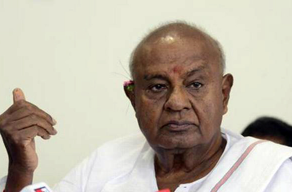 ಕೇರಳ,ಕೊಡಗು ಸಂತ್ರಸ್ಥರಿಗೆ 2 ತಿಂಗಳ ವೇತನ ನೀಡುತ್ತೇನೆ : ಮಾಜಿ ಪ್ರಧಾನಿ ದೇವೇಗೌಡ