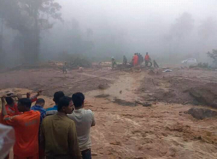 ಕೊಡಗು: ನಾಲ್ಕು ಸಾವಿರ ಗ್ರಾಮಸ್ಥರು ಸಂಪರ್ಕದಲ್ಲೇ ಇಲ್ಲ; 50,000 ಮಂದಿ ಸಂಕಷ್ಟದಲ್ಲಿ