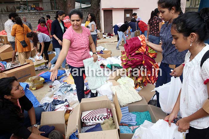 ಕೊಡಗಿನ ಕೈಹಿಡಿದ ಬೆಂಗಳೂರು: ವಿವಿಧೆಡೆ ಹಣ, ಆಹಾರ, ಬಟ್ಟೆ ಸಂಗ್ರಹ