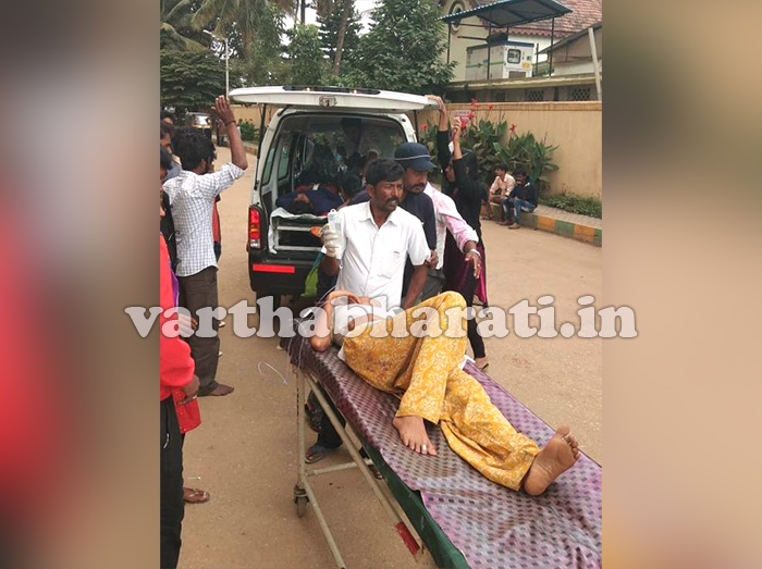 ಹಾಸನ: ಮಿನಿ ಟೆಂಪೋ ಅಪಘಾತ; 20ಕ್ಕೂ ಹೆಚ್ಚು ಮಂದಿಗೆ ಗಾಯ