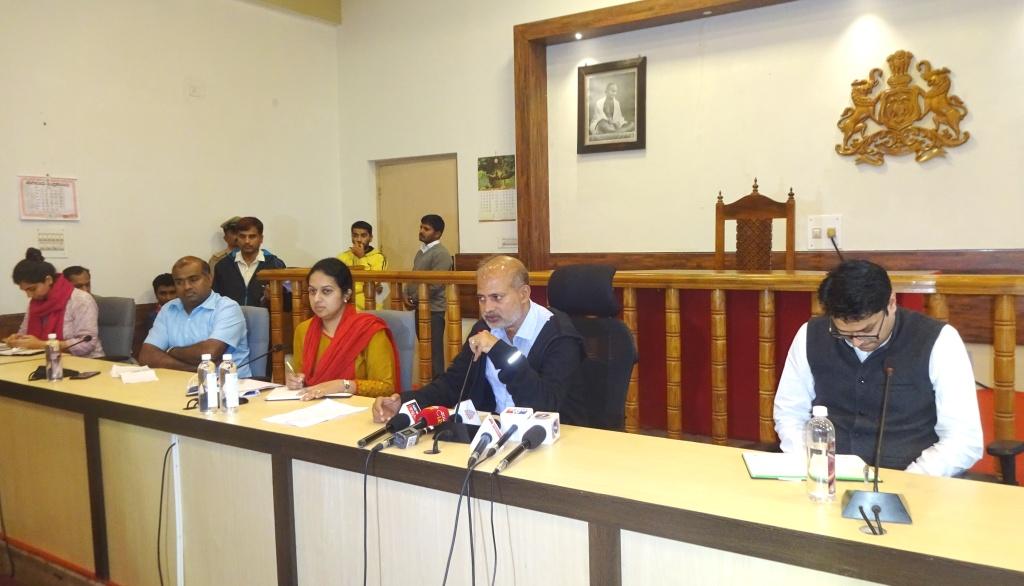 ಎಷ್ಟು ಸಾವಿರ ಕೋಟಿಯಾದರೂ ಸರಕಾರ ಕೊಡಗಿನೊಂದಿಗಿದೆ: ಸಚಿವ ಸಾ.ರಾ.ಮಹೇಶ್ ಅಭಯ