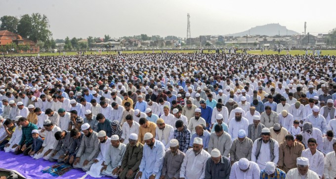 ಪ್ರವಾಹ ಸಮಯದಲ್ಲಿ ಪ್ರದರ್ಶಿಸಿದ್ದ ಒಗ್ಗಟ್ಟನ್ನು ಜೀವನದುದ್ದಕ್ಕೂ ಮುಂದುವರಿಸಿ: ಈದ್ ಭಾಷಣದಲ್ಲಿ ಶುಹೈಬ್ ಮೌಲವಿ ಕರೆ