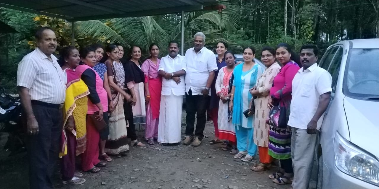 ಕೇರಳ ನೆರೆಪೀಡಿತ ಪ್ರದೇಶಕ್ಕೆ ದ.ಕ. ಜಿಲ್ಲಾ ಮಹಿಳಾ ಕಾಂಗ್ರೆಸ್ ಸಮಿತಿ ಭೇಟಿ