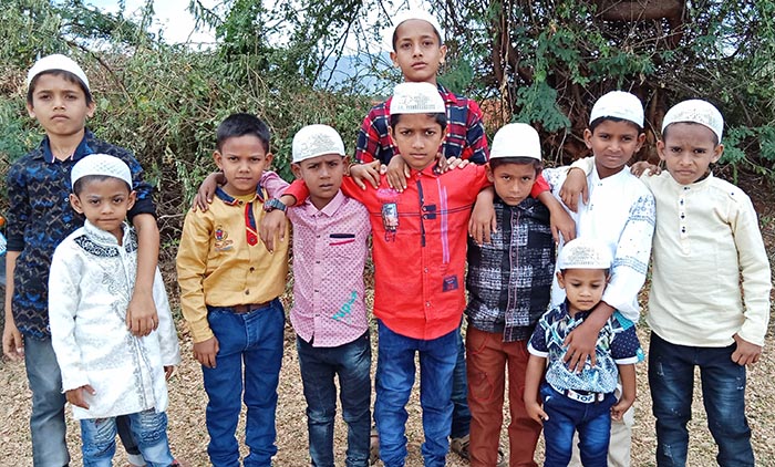 ಹನೂರು: ಸಂಭ್ರಮದ ಬಕ್ರೀದ್ ಆಚರಣೆ