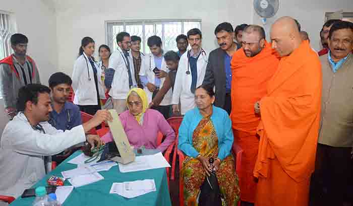 ಆದಿಚುಂಚನಗಿರಿ ಮಠದಿಂದ ಸರಕಾರಕ್ಕೆ ನೆರವು: ಭರವಸೆ