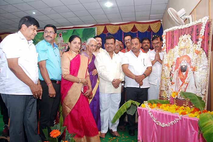 ಶಿಕ್ಷಣ ಕ್ಷೇತ್ರಕ್ಕೆ ಹೆಚ್ಚಿನ ಒತ್ತು ನೀಡಿ: ಶಾಸಕ ಪರಮೇಶ್ವರ ನಾಯ್ಕ