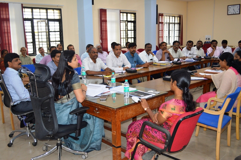 ಹಾಸನ: ಅತೀವೃಷ್ಠಿ ಹಾನಿಗೆ ತ್ವರಿತ ಪರಿಹಾರ ಕ್ರಮ ಕೈಗೊಳ್ಳಲು ಡಿಸಿ ರೋಹಿಣಿ ಸಿಂಧೂರಿ ಸೂಚನೆ