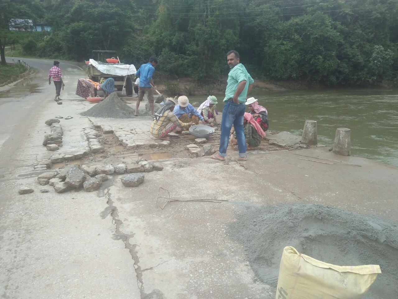 ಚಿಕ್ಕಮಗಳೂರು: ಸತತ ಮುಳುಗಡೆಯಿಂದ ಶಿಥಿಲಾವಸ್ಥೆಯಲ್ಲಿ ಹೆಬ್ಬಾಳೆ ಸೇತುವೆ