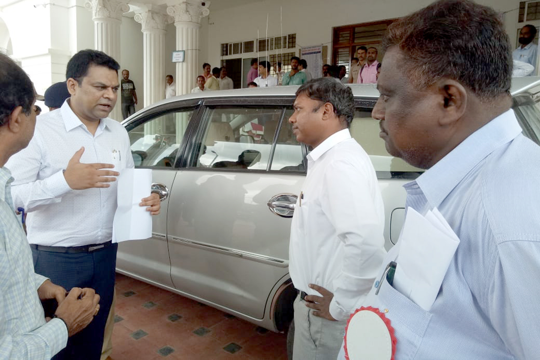 ಬಂಟ್ವಾಳ ಚುನಾವಣೆ: ಮಿನಿವಿಧಾನ ಸೌಧಕ್ಕೆ ಆಗಮಿಸಿ ಮಾಹಿತಿ ಪಡೆದುಕೊಂಡ ಡಿಸಿ