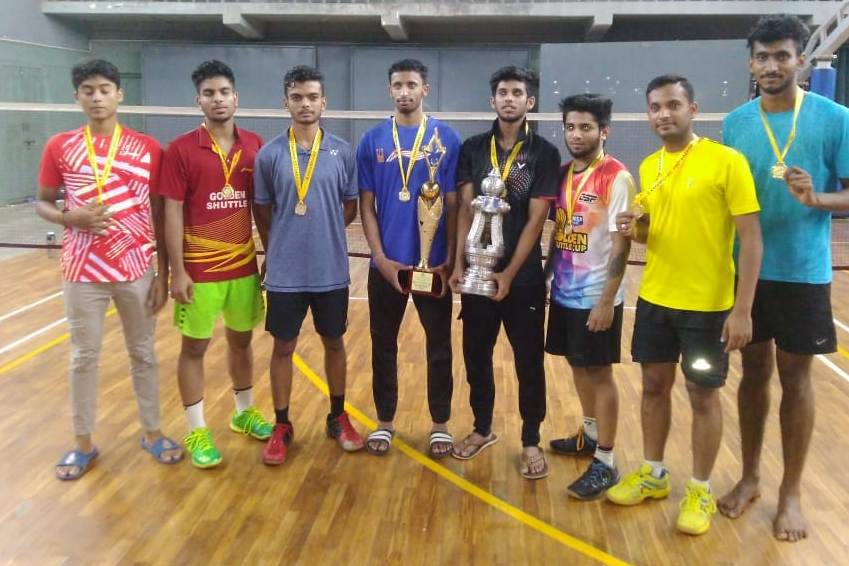 ಮಂಗಳೂರು ವಿ.ವಿ ಪುರುಷರ ಬ್ಯಾಡ್ಮಿಂಟನ್: ಆಳ್ವಾಸ್‍ಗೆ ಪ್ರಶಸ್ತಿ