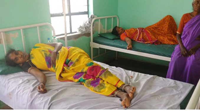 ಹನೂರು: ಗೂಡ್ಸ್ ಆಟೋ ಪಲ್ಟಿ; ಹಲವರಿಗೆ ಗಾಯ