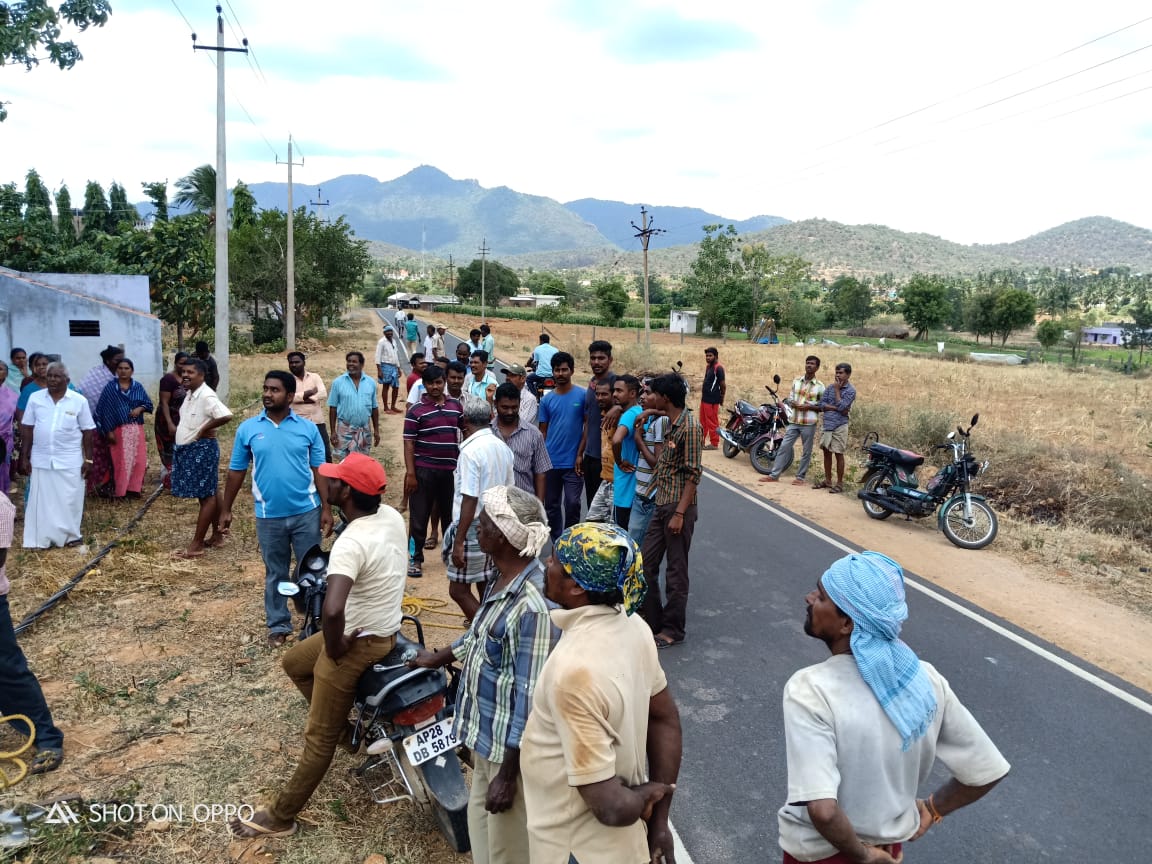 ಹನೂರು: ಸಮರ್ಪಕ ವಿದ್ಯುತ್ ವ್ಯವಸ್ಥೆ ಕಲ್ಪಿಸಲು ಒತ್ತಾಯ