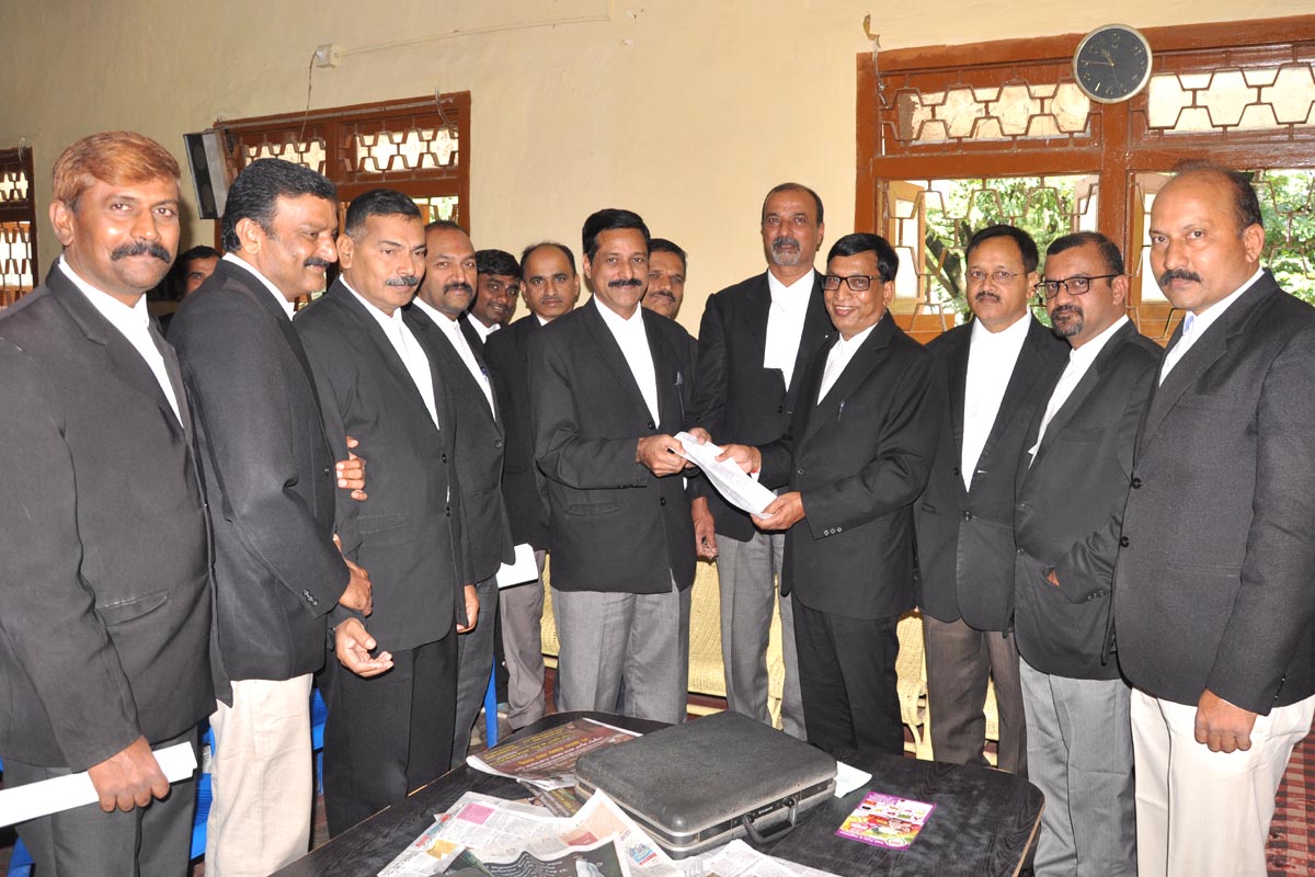 ಕಮರ್ಷಿಯಲ್ ಪ್ರಕರಣಗಳಿಗೆ ಪ್ರತ್ಯೇಕ ರಾಜ್ಯ ಮಟ್ಟದ ನ್ಯಾಯಾಲಯ: ಆದೇಶ ಹಿಂಪಡೆಯಲು ಒತ್ತಾಯಿಸಿ ಮನವಿ