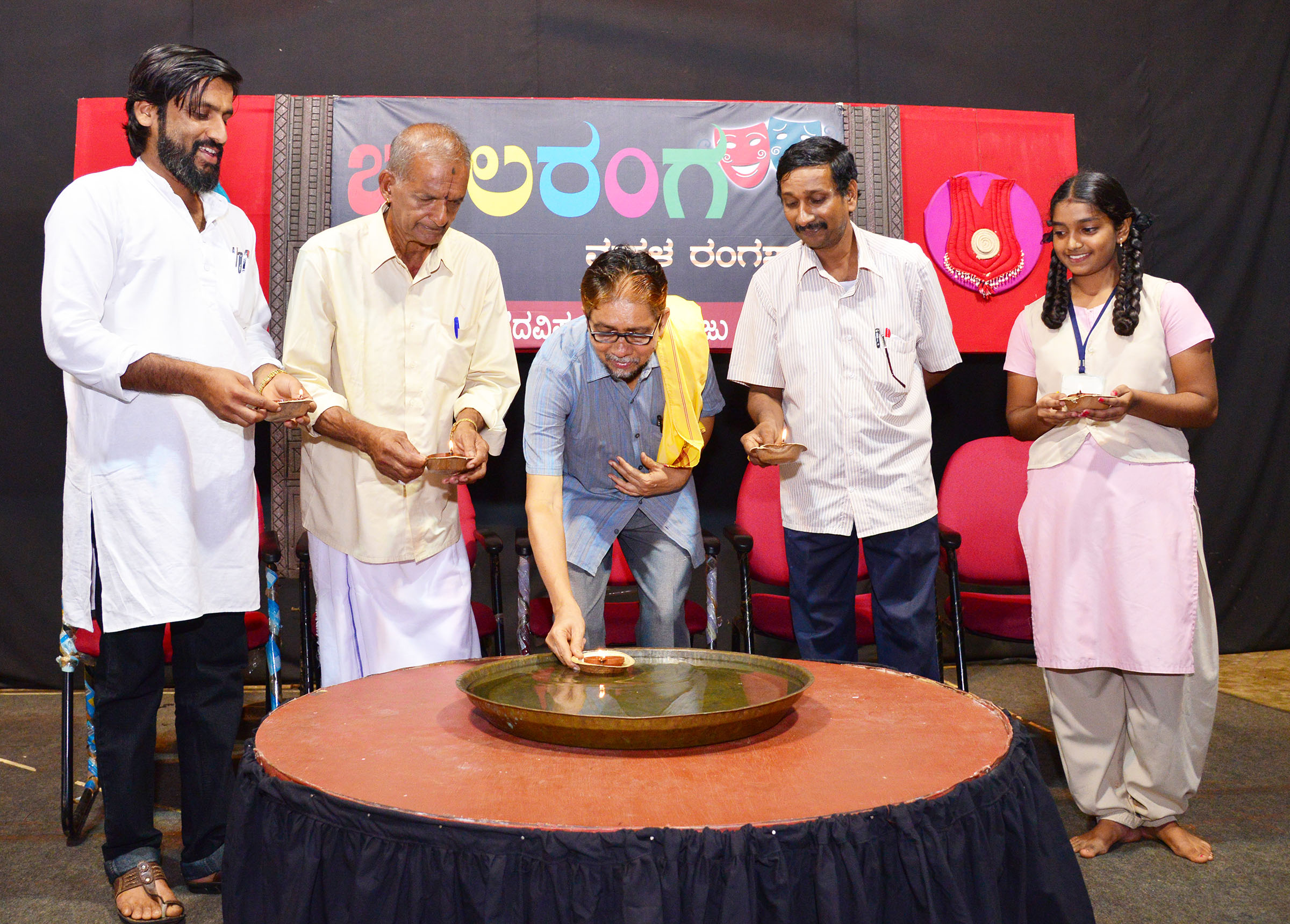 ಶಾಲೆಯೊಳಗೊಂದು ರಂಗ ಶಾಲೆ ಅಗತ್ಯ: ಐ.ಕೆ.ಬೊಳುವಾರು