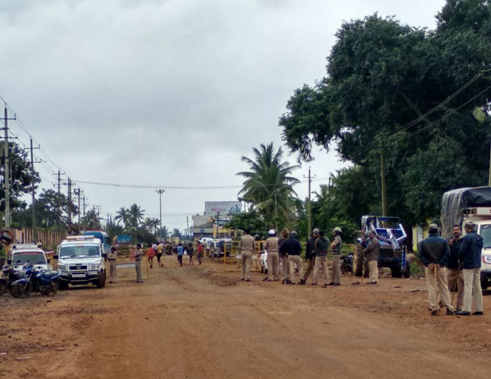 ರಸ್ತೆ ವಿಸ್ತರಣೆಗೆ ದರ್ಗಾ ತೆರವು: ಶಿಕಾರಿಪುರದಲ್ಲಿ ಬಿಗುವಿನ ವಾತಾವರಣ