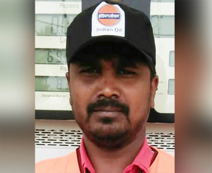 ಮಂಡ್ಯ: ಮರಕ್ಕೆ ಬೈಕ್ ಢಿಕ್ಕಿ; ಸವಾರ ಸ್ಥಳದಲ್ಲೇ ಮೃತ್ಯು