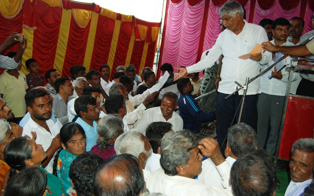 ಅಕ್ರಮ ಕಲ್ಲು ಗಣಿಗಾರಿಕೆಗೆ ಅವಕಾಶ ನೀಡಬಾರದು: ಅಧಿಕಾರಿಗಳಿಗೆ ಸಚಿವ ಪುಟ್ಟರಾಜು ಸೂಚನೆ