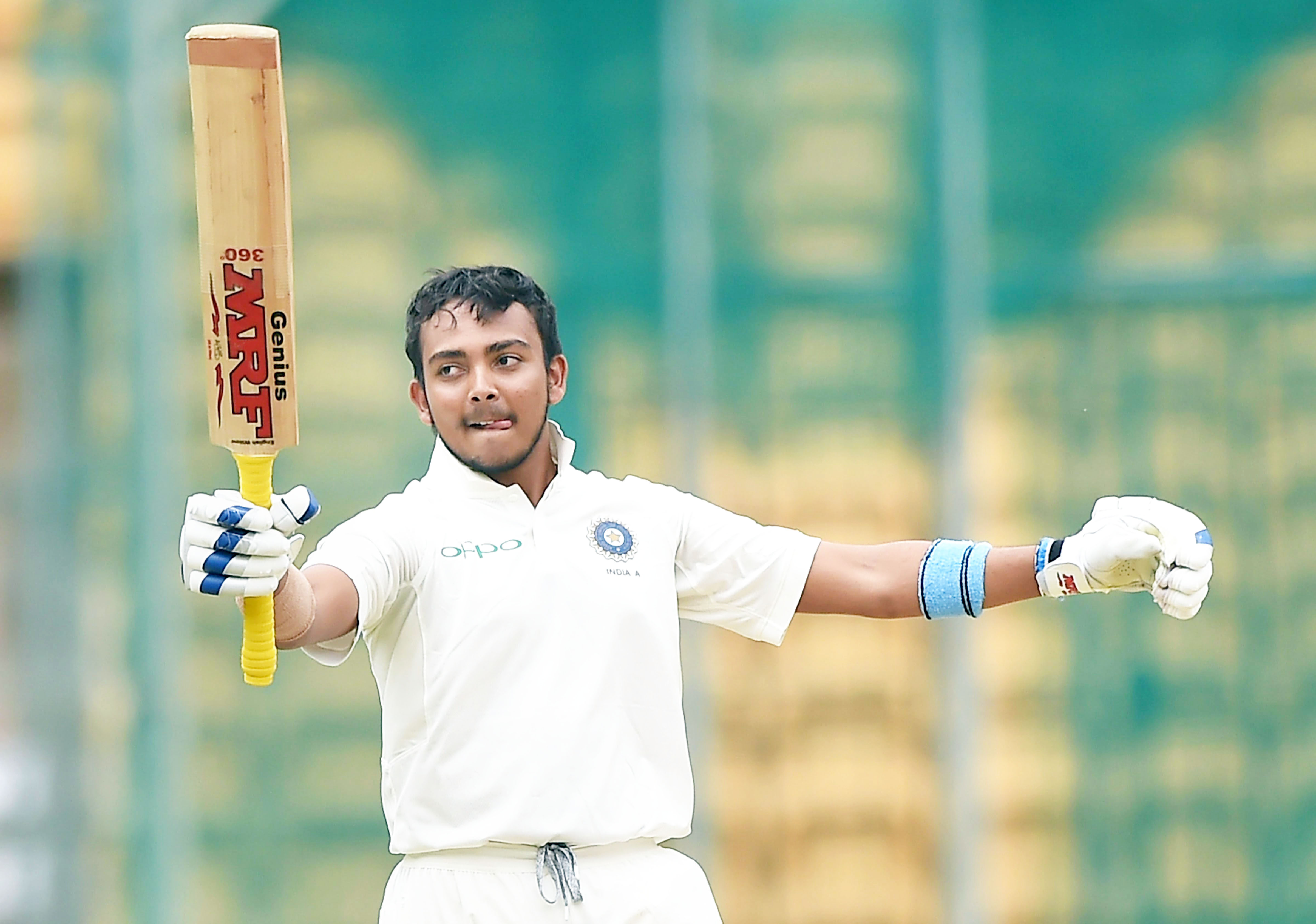 ಮಯಾಂಕ್ ದ್ವಿಶತಕ, ಪೃಥ್ವಿ ಶತಕ