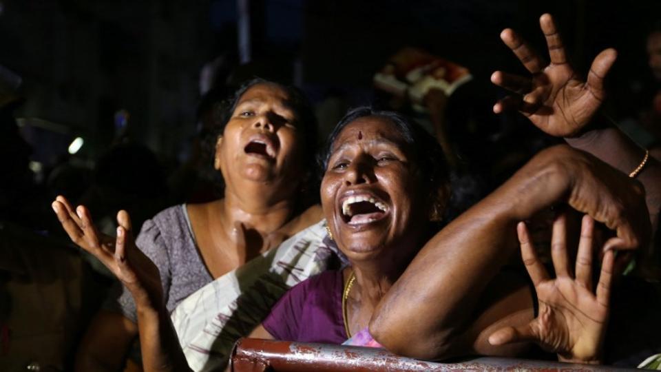 ಕರುಣಾನಿಧಿ ನಿಧನದ ಸುದ್ದಿ ಕೇಳಿ ಇಬ್ಬರು ಡಿಎಂಕೆ ಕಾರ್ಯಕರ್ತರು ಹೃದಯಾಘಾತದಿಂದ ಮೃತ್ಯು