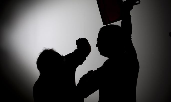 ವೃದ್ಧನ ಥಳಿಸಿ ಹತ್ಯೆ ನಾಲ್ವರು ಪೊಲೀಸರ ವಿರುದ್ಧ ಪ್ರಕರಣ ದಾಖಲು