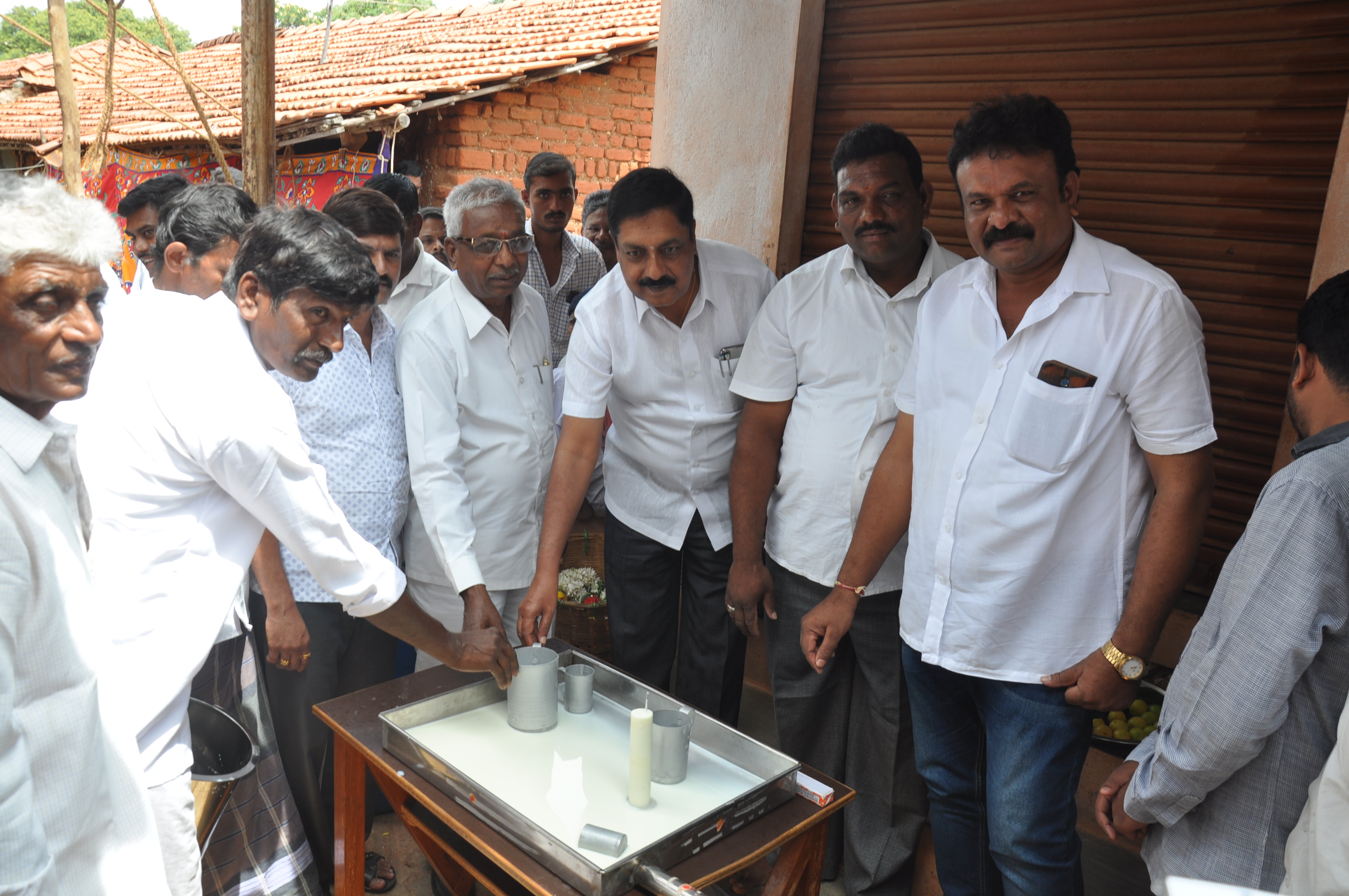 ಹನೂರು: ನೂತನ ಹಾಲು ಉತ್ಪಾದಕರ ಸಂಘ ಉದ್ಘಾಟನೆ