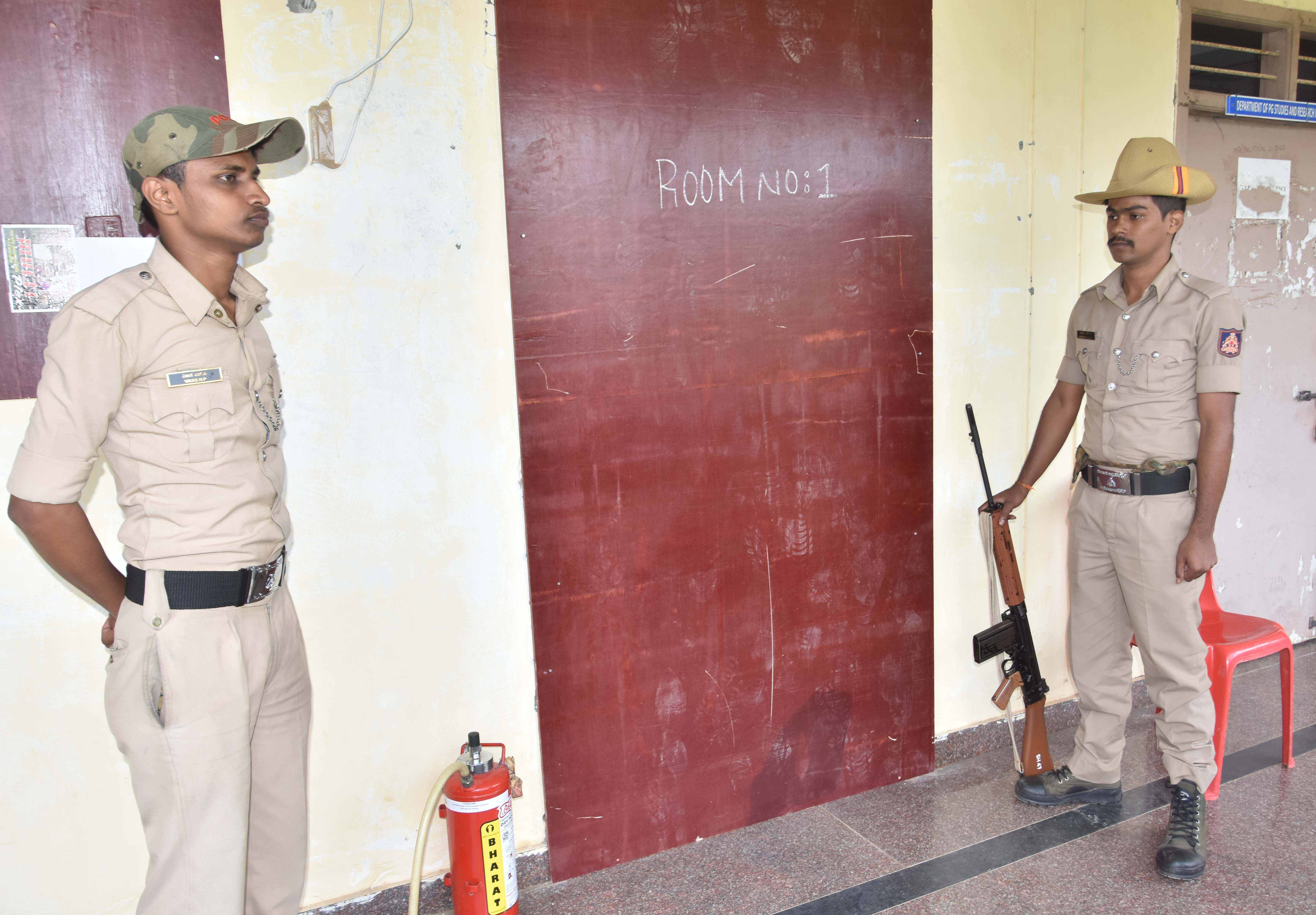 ಶಿವಮೊಗ್ಗ ಮಹಾನಗರ ಪಾಲಿಕೆ ಚುನಾವಣೆ: ಮತಯಂತ್ರದಲ್ಲಿ ಅಭ್ಯರ್ಥಿಗಳ ಭವಿಷ್ಯ ಭದ್ರ