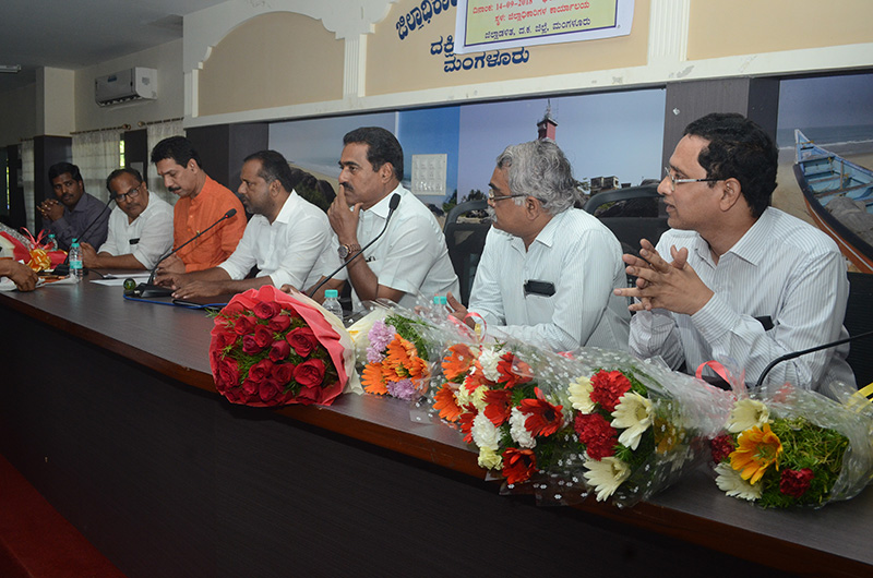 ಪ್ರಾಮಾಣಿಕವಾಗಿ ಯೋಜನೆ ಅನುಷ್ಠಾನಗೊಳಿಸಿ: ಸಚಿವ ಪುಟ್ಟರಾಜು