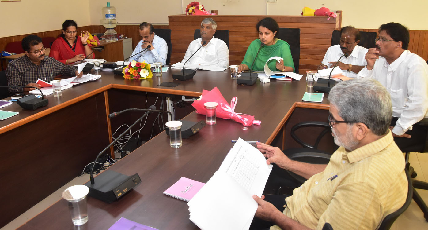 ಕಿಂಡಿ ಅಣೆಕಟ್ಟುಗಳ ಮೇಲೆ ಲಘು ವಾಹನ ಸಂಚಾರಕ್ಕೆ ಅವಕಾಶ: ಸಣ್ಣ ನೀರಾವರಿ ಸಚಿವ ಪುಟ್ಟರಾಜು