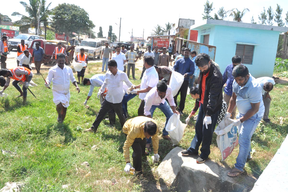 ಚಿಕ್ಕಮಗಳೂರು: ಸ್ವಚ್ಛ ಭಾರತ ಅಭಿಯಾನಕ್ಕೆ ಶಾಸಕ ಸಿ.ಟಿ.ರವಿ ಚಾಲನೆ
