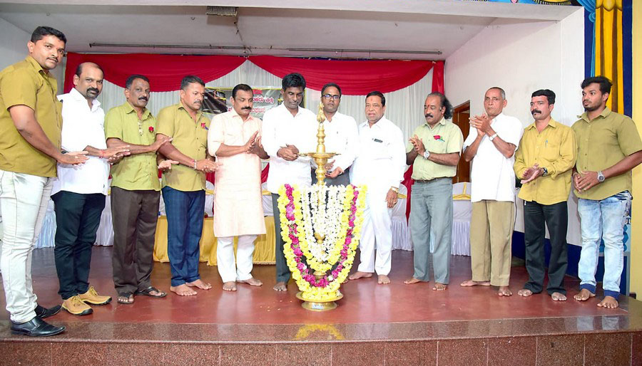 ಅಸಂಘಟಿತ ಕಾರ್ಮಿಕ ರಿಕ್ಷಾ ಚಾಲಕರಿಗೆ ಸೌಲಭ್ಯಗಳಿಲ್ಲ: ಕೋಟ ಶ್ರೀನಿವಾಸ ಪೂಜಾರಿ