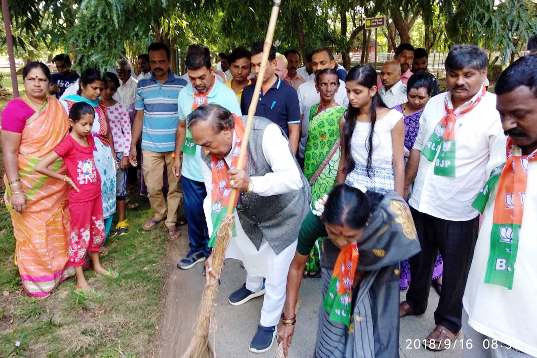 ಕುಮಾರಸ್ವಾಮಿ ಅತ್ಯಂತ ದುರ್ಬಲ ಸಿಎಂ: ಕೆ.ಎಸ್.ಈಶ್ವರಪ್ಪ ವಾಗ್ದಾಳಿ