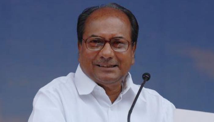 ರಕ್ಷಣಾ ಸಚಿವೆ ರಫೇಲ್ ಒಪ್ಪಂದದ ವಾಸ್ತವಾಂಶಗಳನ್ನು ಮುಚ್ಚಿಡುತ್ತಿದ್ದಾರೆ: ಎ.ಕೆ.ಆ್ಯಂಟನಿ ಆರೋಪ