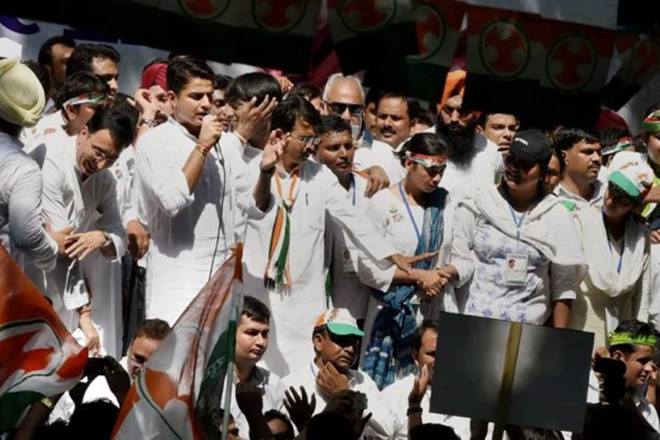 ಗುಜರಾತ್‌ನಲ್ಲಿ ರೈತರ ಪರ ರ‌್ಯಾಲಿ: ಕಾಂಗ್ರೆಸ್ ನಾಯಕರು, ಕಾರ್ಯಕರ್ತರು ವಶಕ್ಕೆ