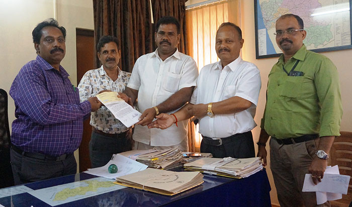 ಮಡಿಕೇರಿ ಸಂತ್ರಸ್ತರಿಗೆ ತೆಂಕ ಮಿಜಾರ್ ಪಂಚಾಯತ್ ಪ್ರತಿನಿಧಿಗಳ ಕೊಡುಗೆ